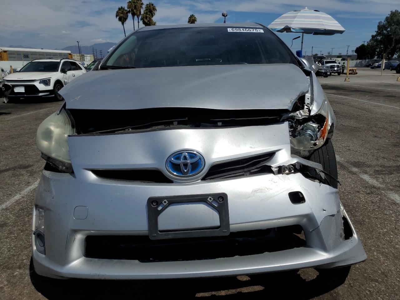 2011 TOYOTA PRIUS