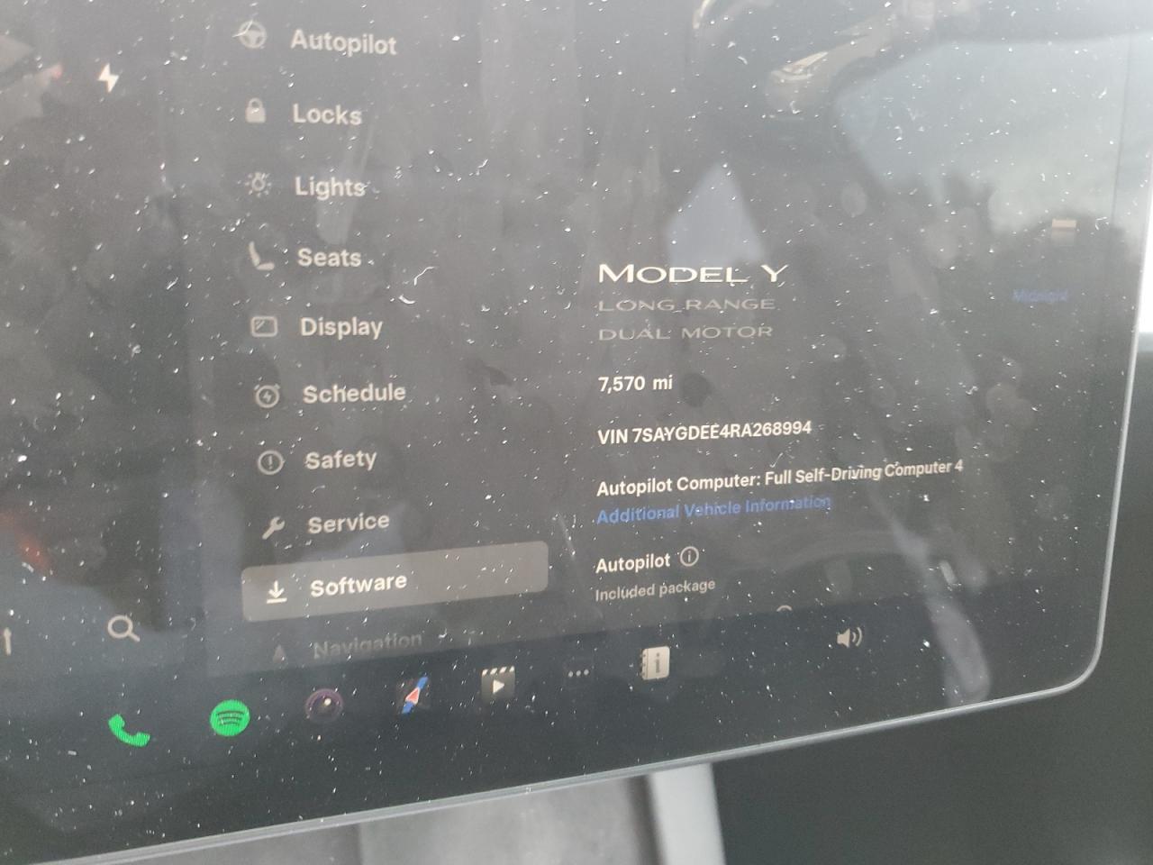 2024 TESLA MODEL Y