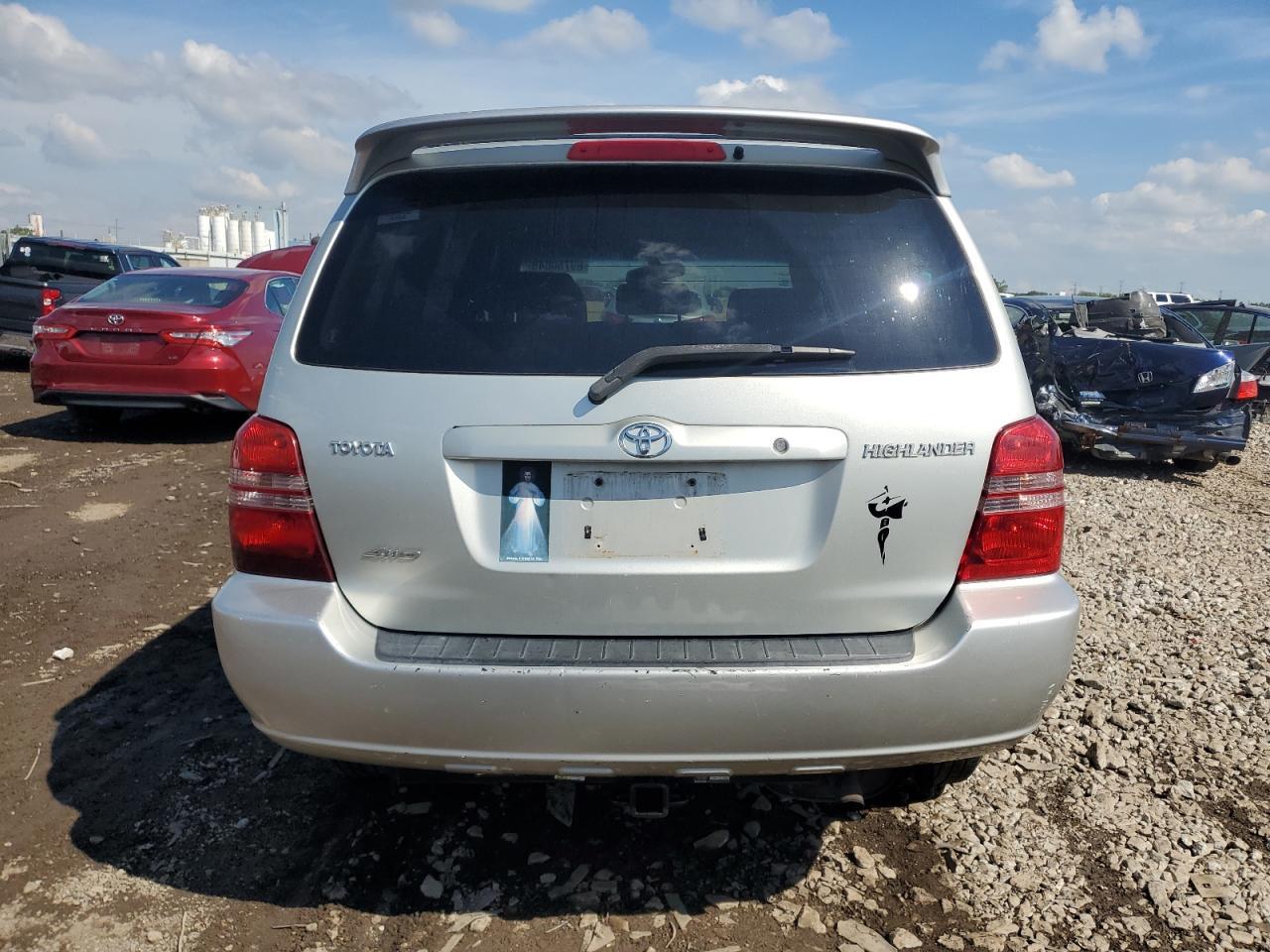 2003 TOYOTA HIGHLANDER