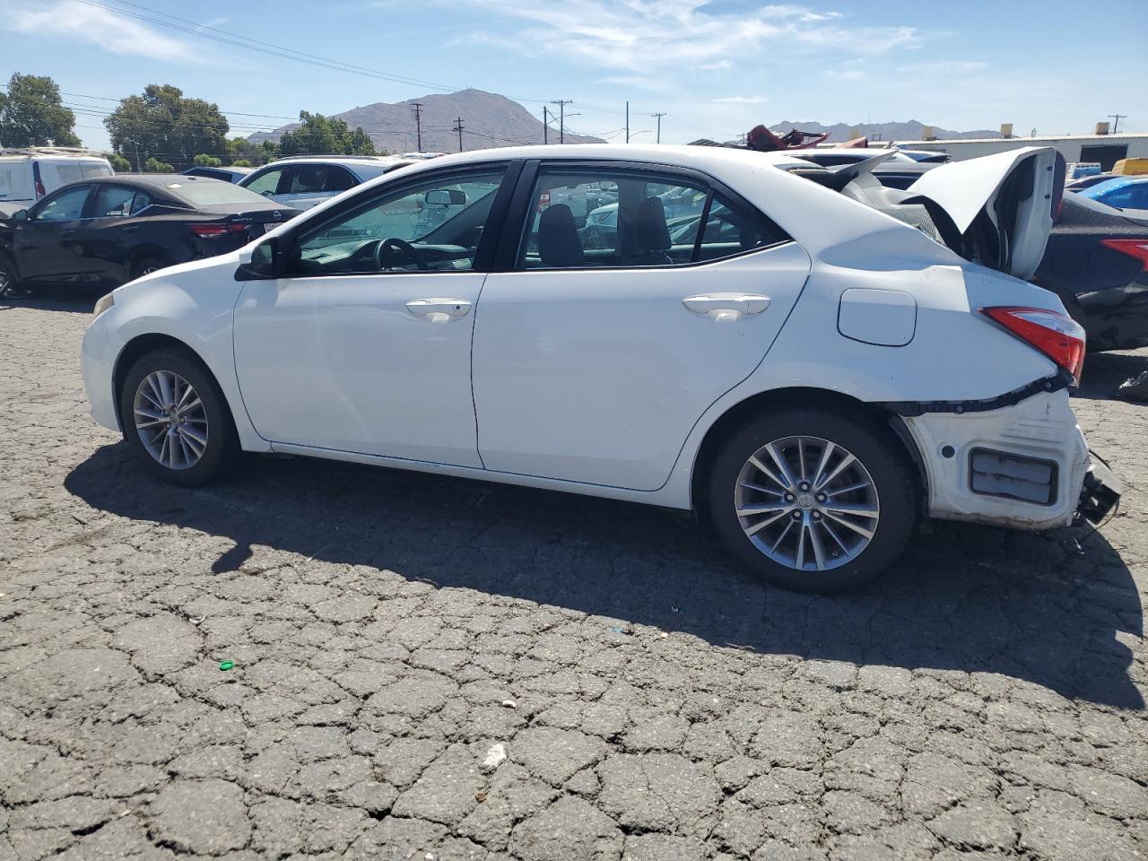 2015 TOYOTA COROLLA