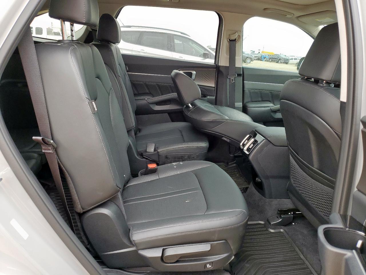 2025 KIA SORENTO