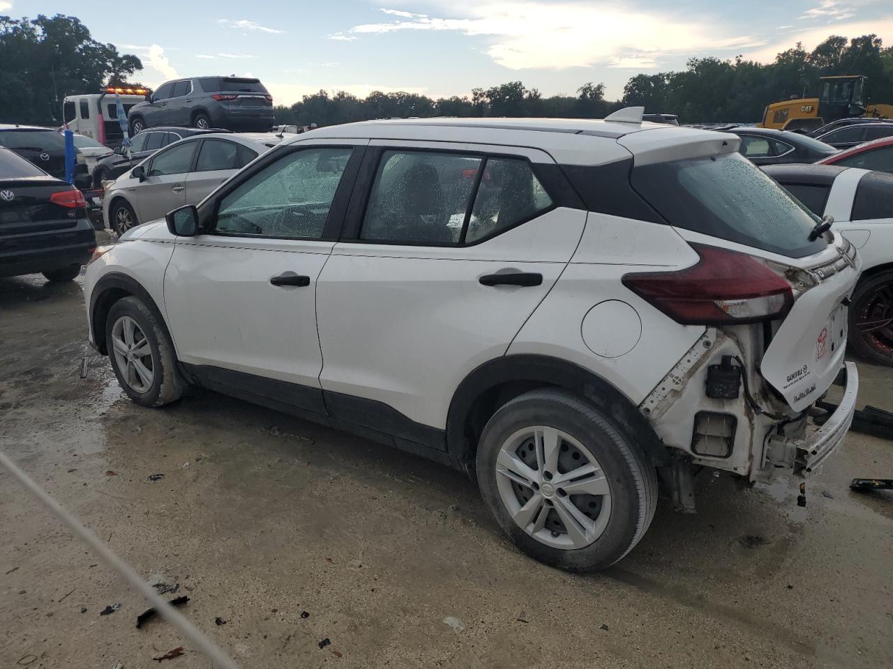 2021 NISSAN KICKS