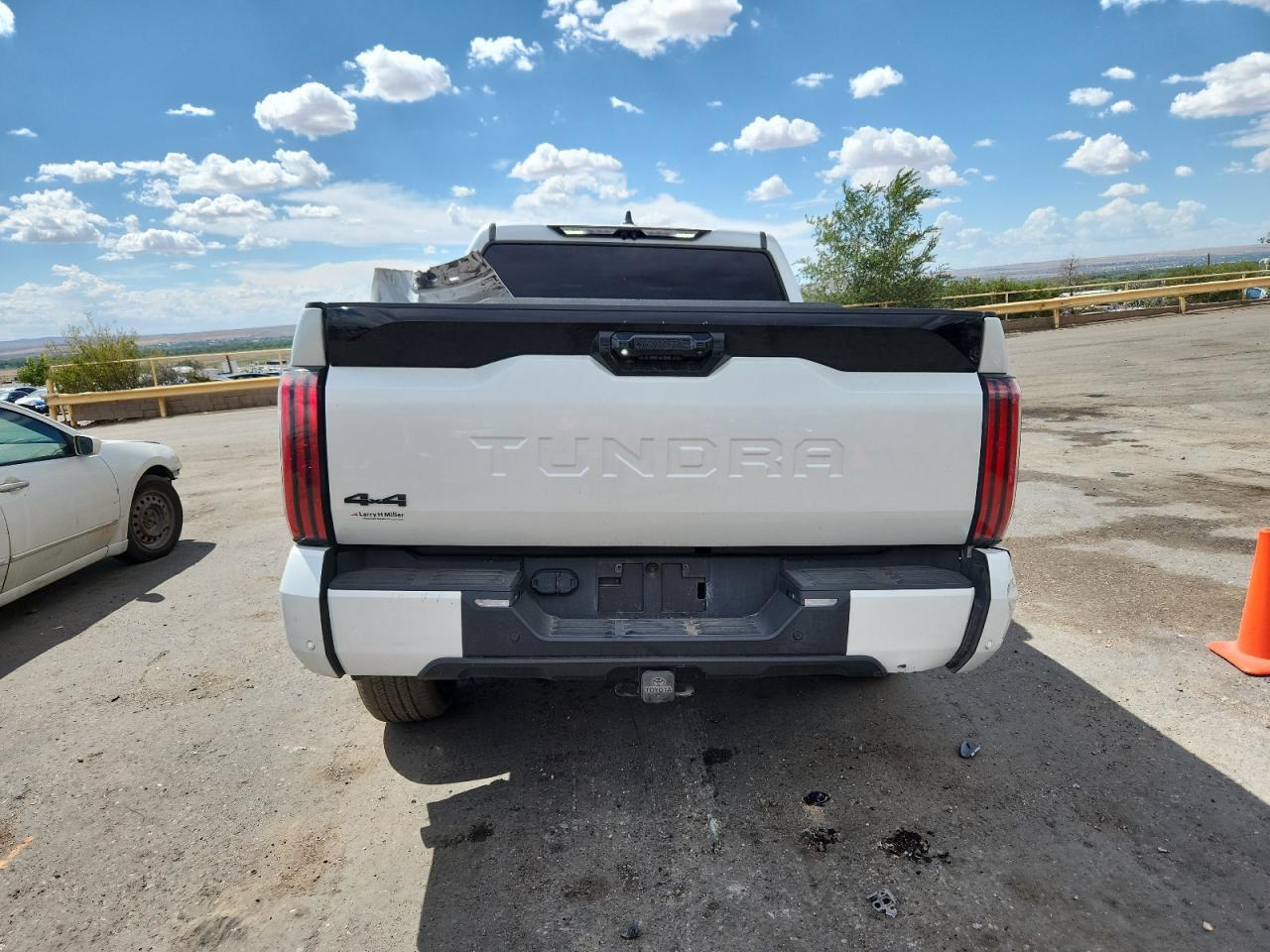 2024 TOYOTA TUNDRA