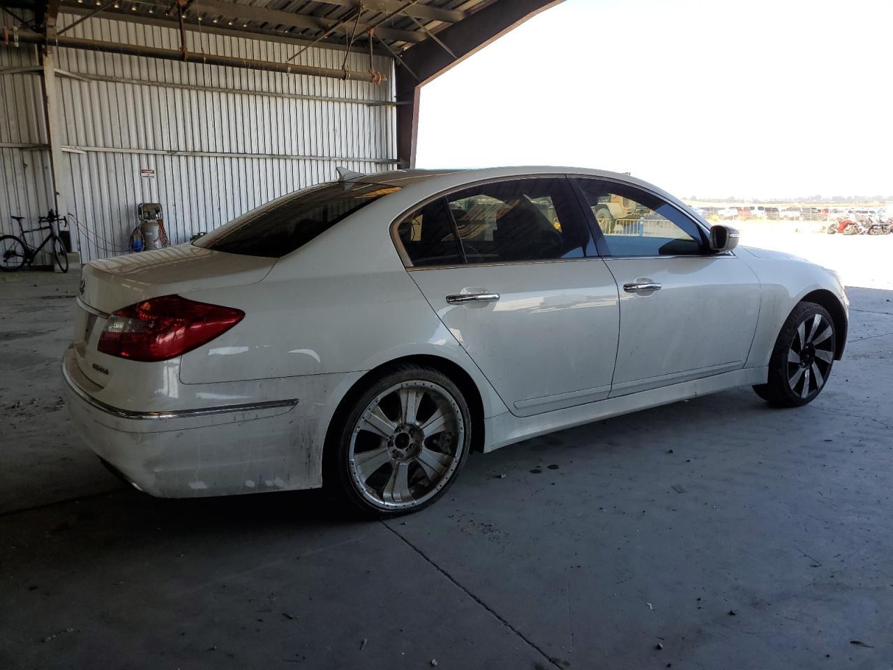 2012 HYUNDAI GENESIS
