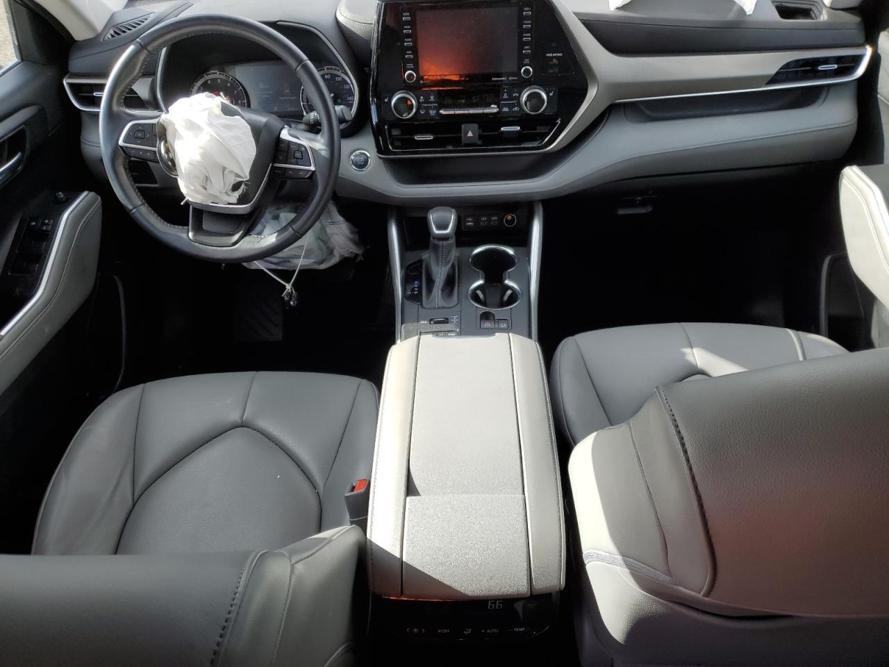 2022 TOYOTA HIGHLANDER