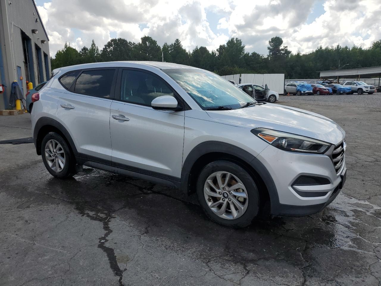 2016 HYUNDAI TUCSON