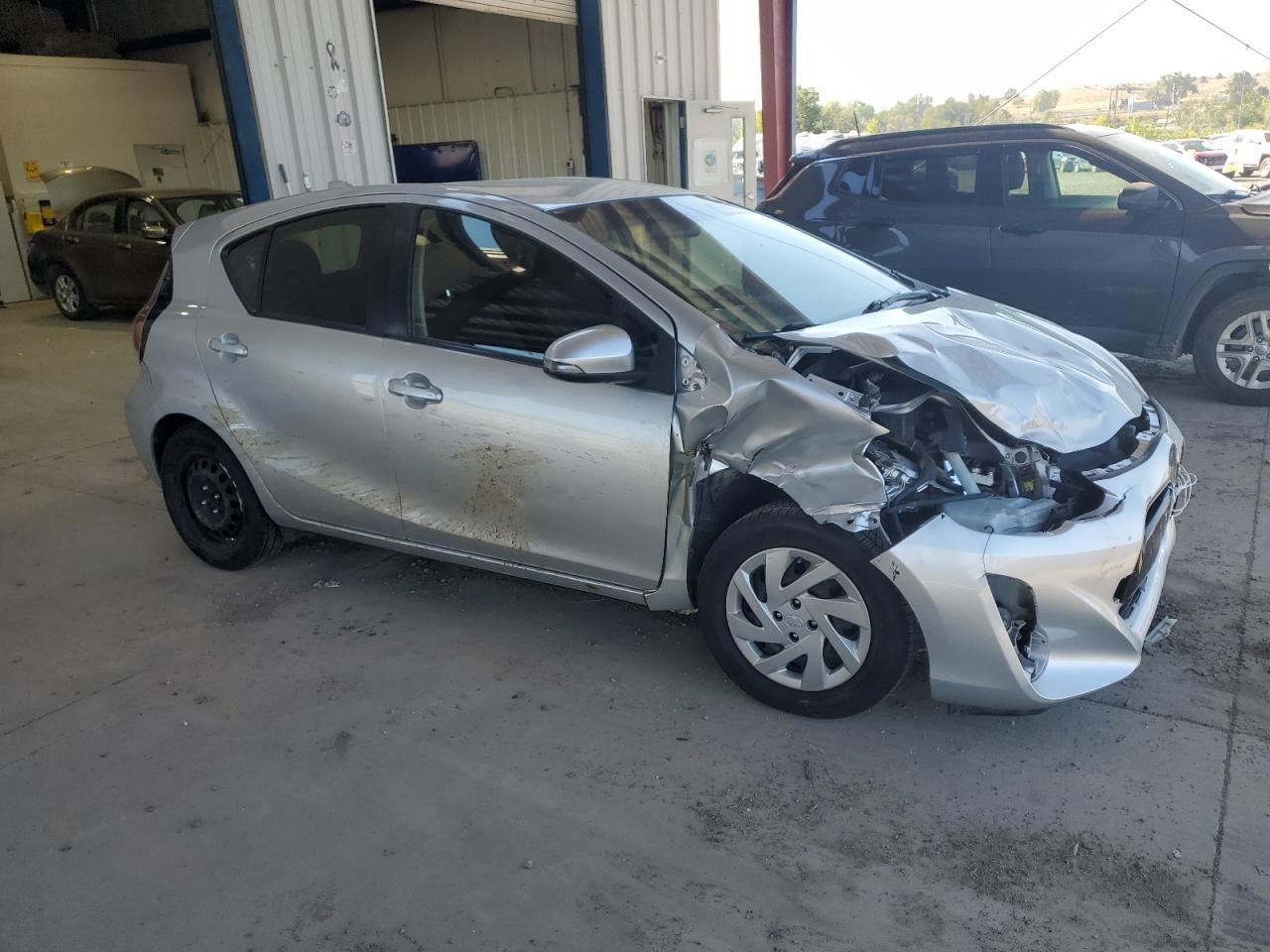 2015 TOYOTA Prius c