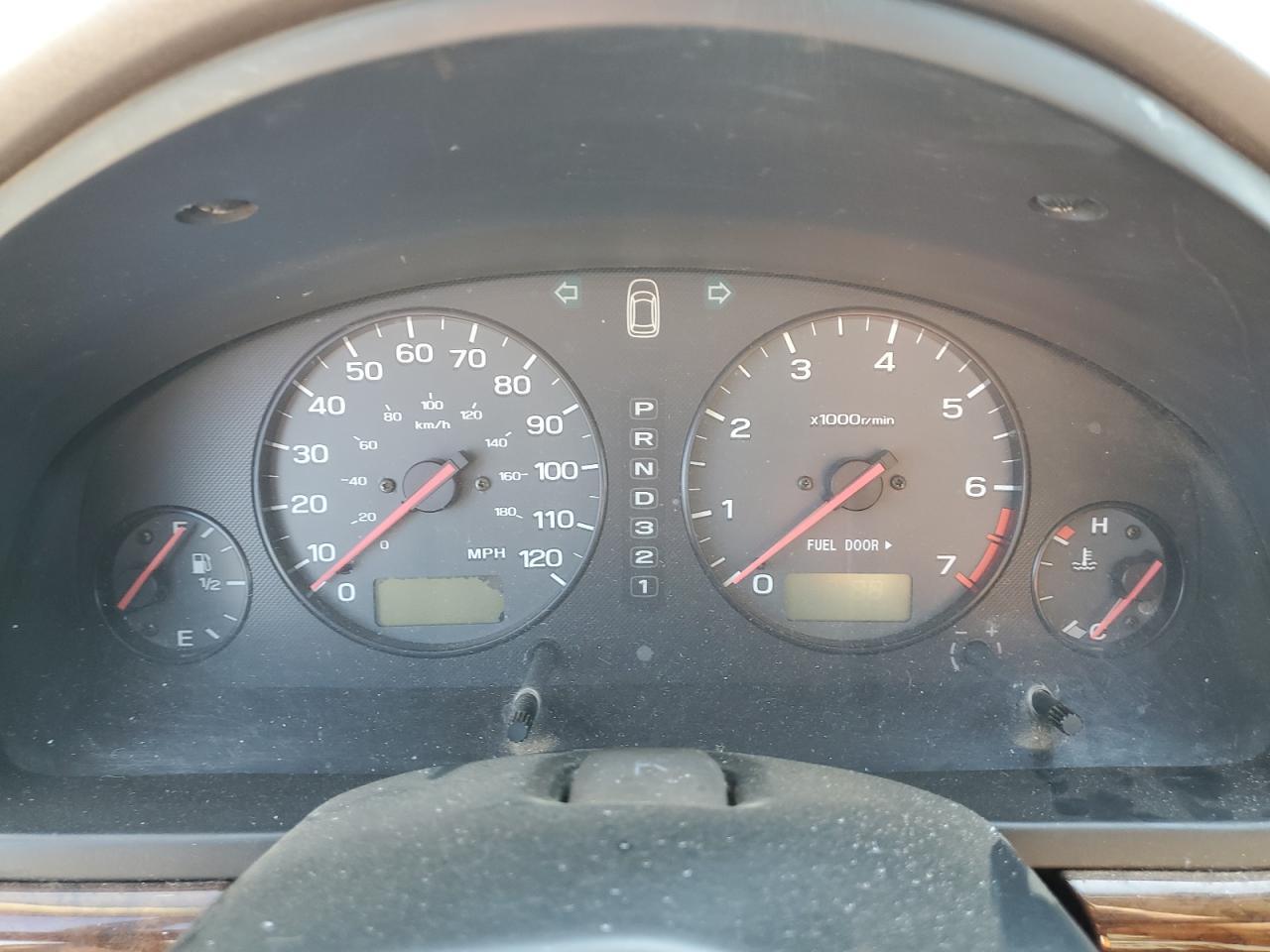 2001 SUBARU Legacy