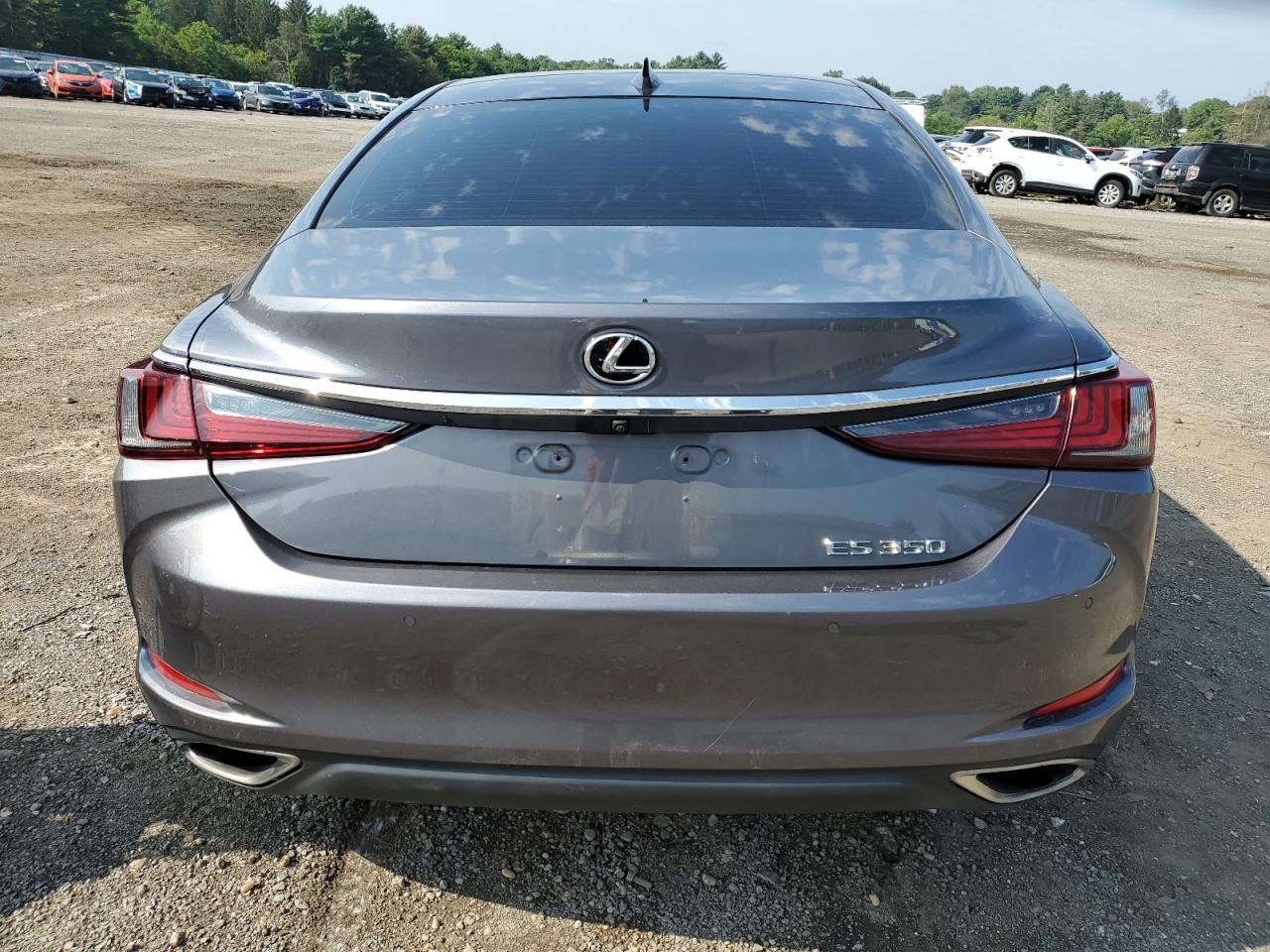 2020 LEXUS Es