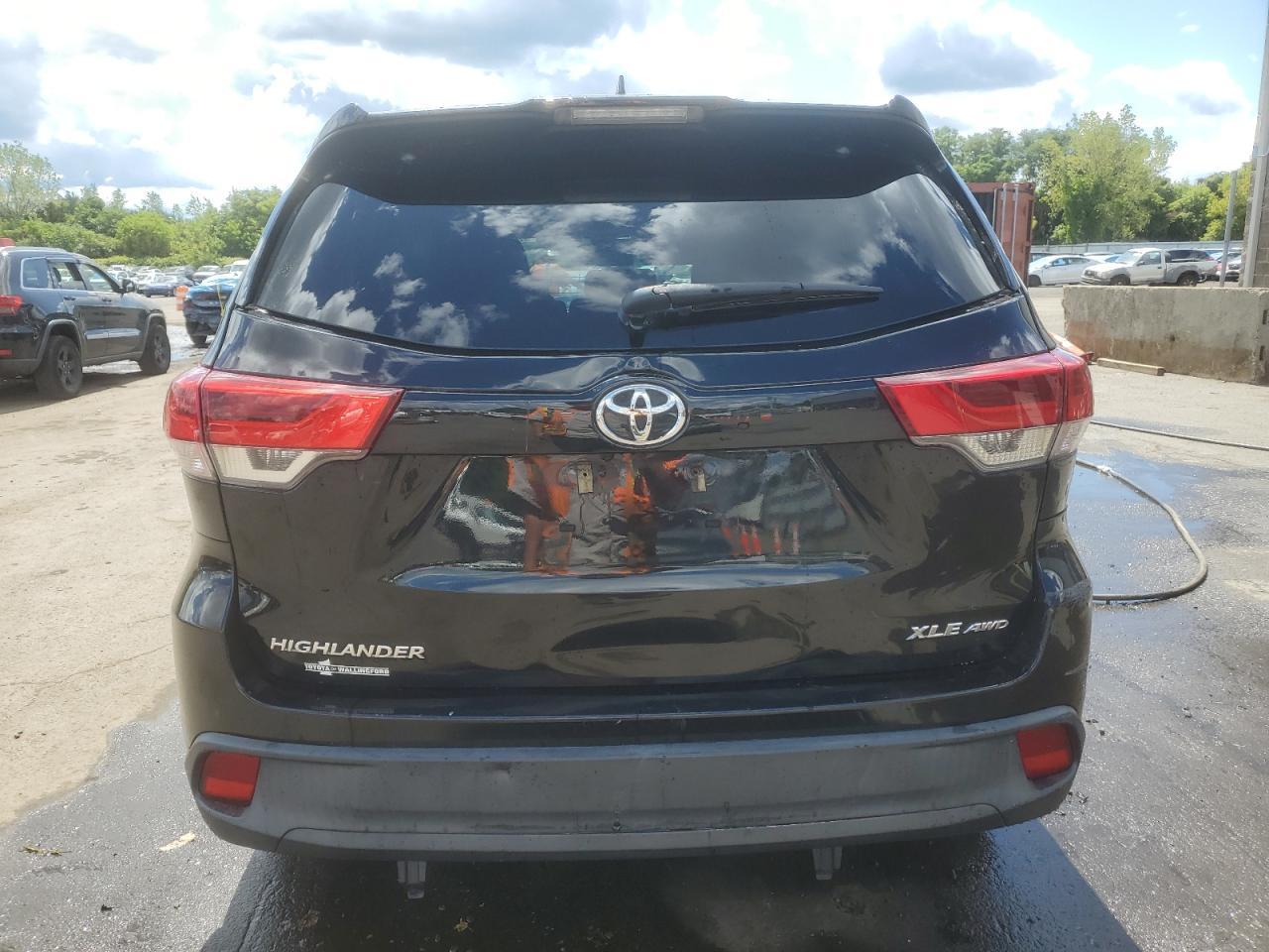 2018 TOYOTA HIGHLANDER