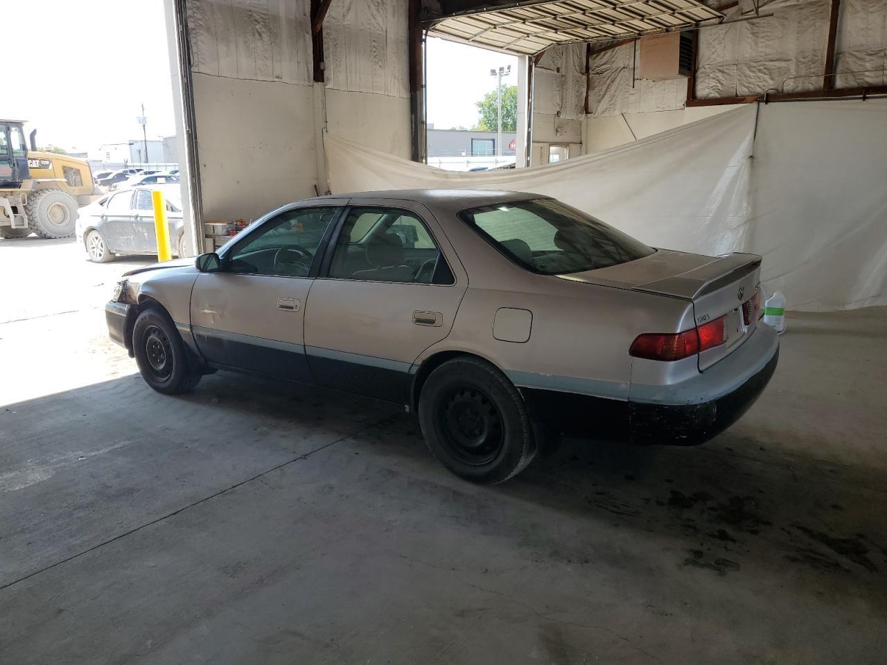 2000 TOYOTA CAMRY