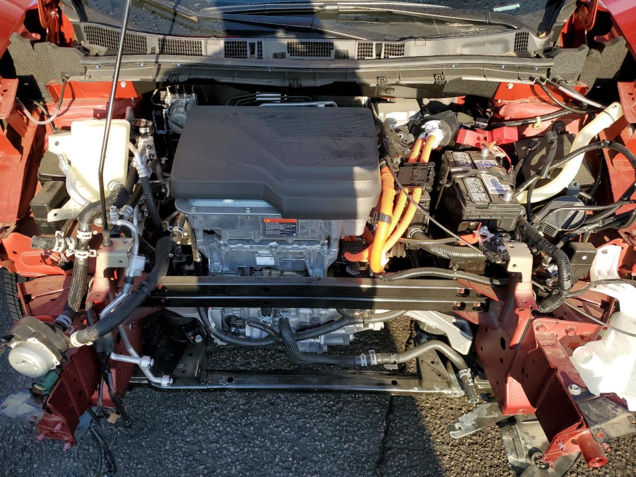 2025 NISSAN LEAF