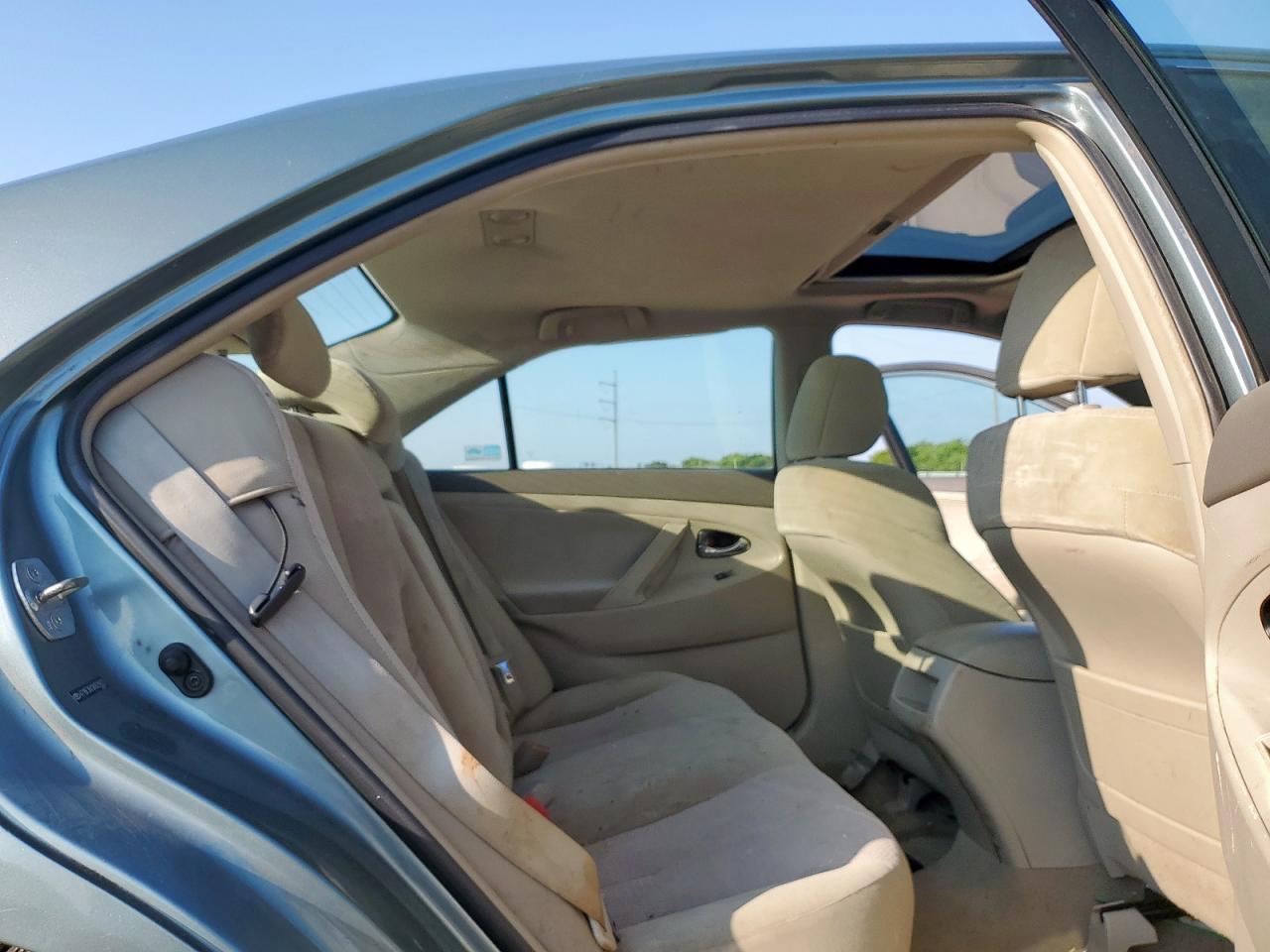 2010 TOYOTA CAMRY