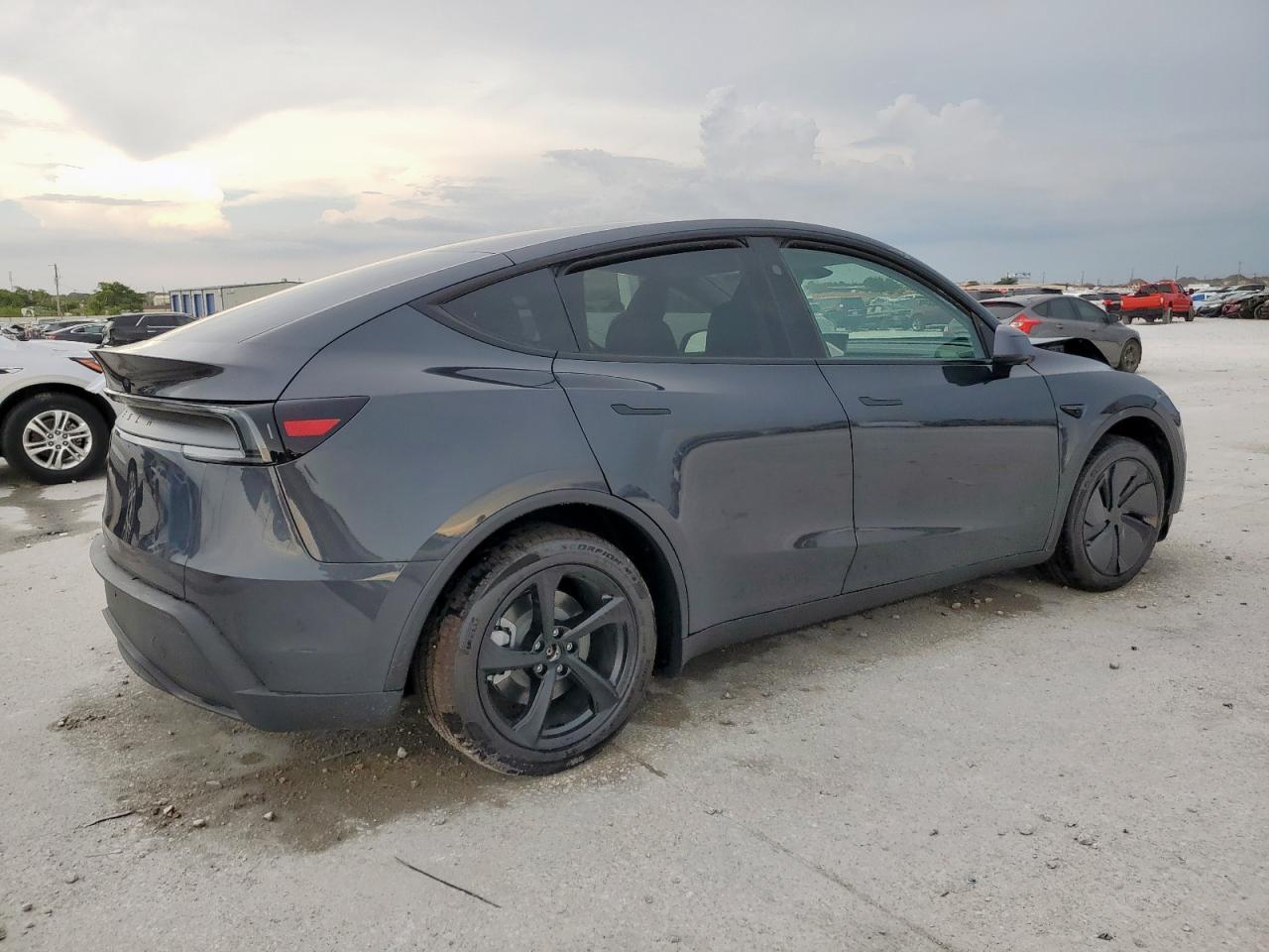 2026 TESLA MODEL Y