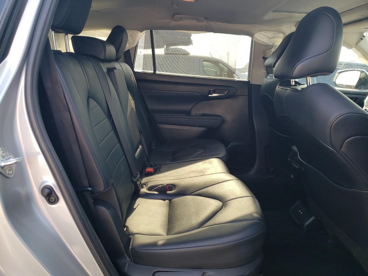 2021 TOYOTA HIGHLANDER