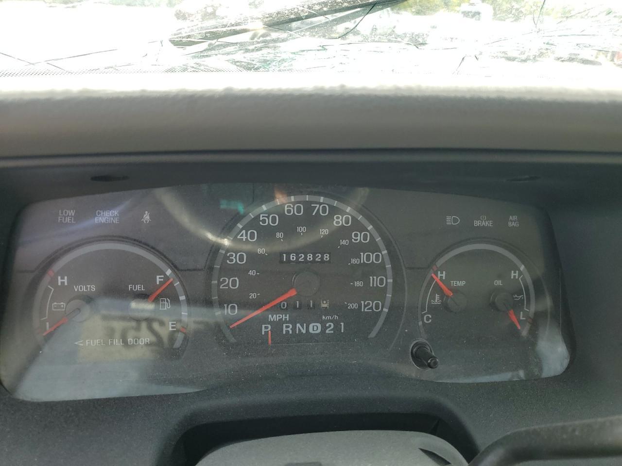 2004 FORD Crown Victoria