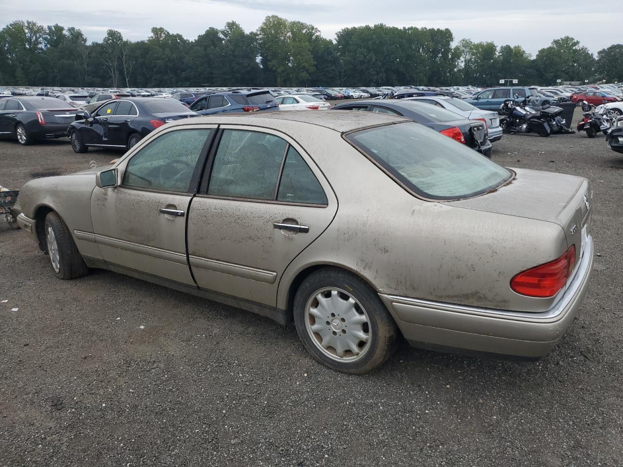 1999 MERCEDES-BENZ E-Class