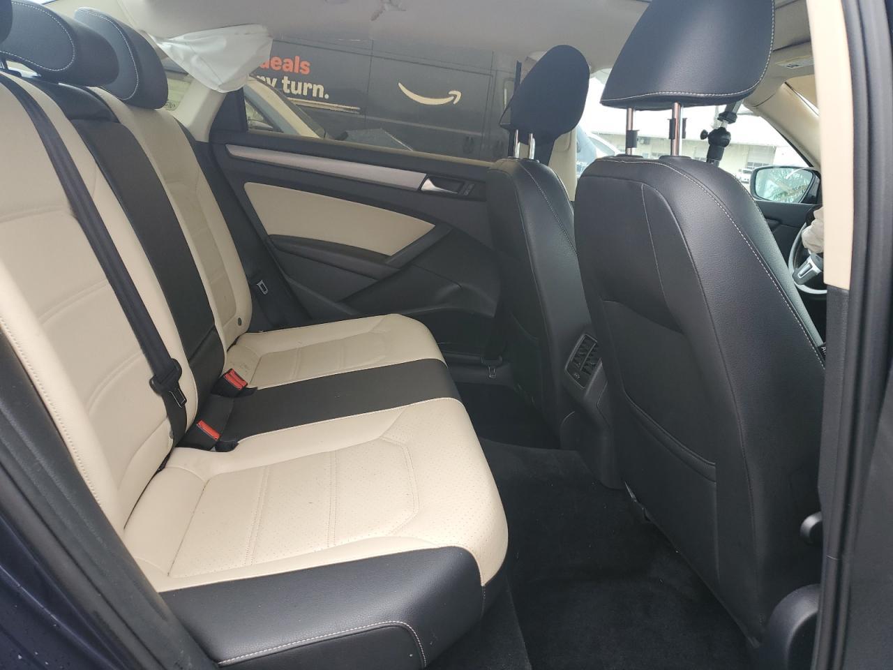 2015 VOLKSWAGEN Passat