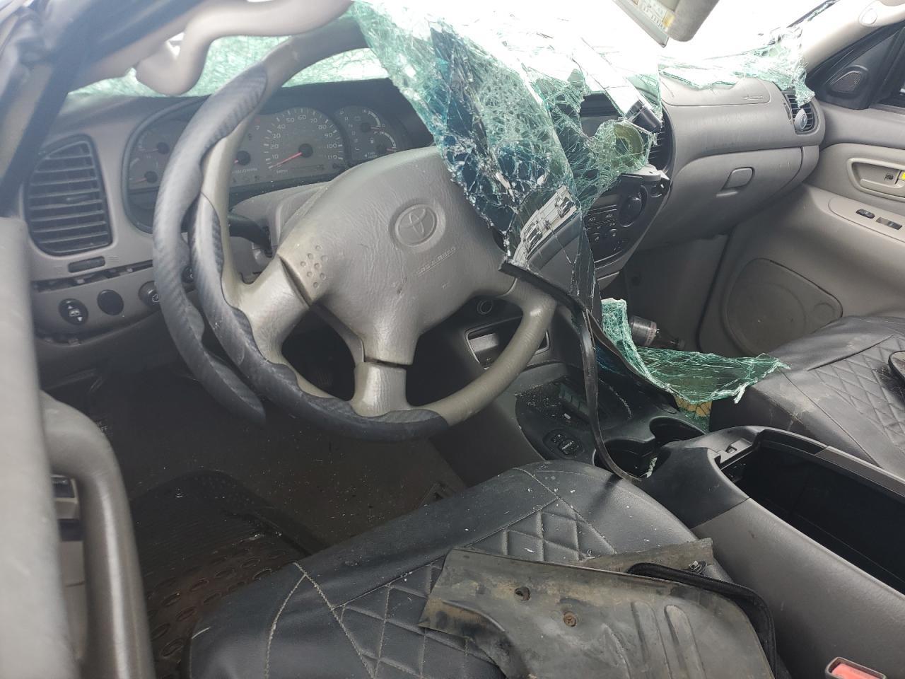 2002 TOYOTA Sequoia