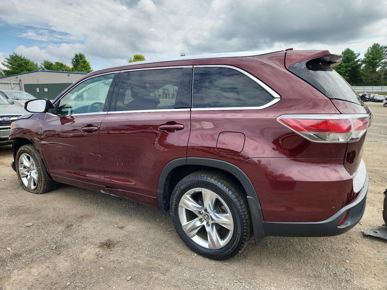 2016 TOYOTA HIGHLANDER