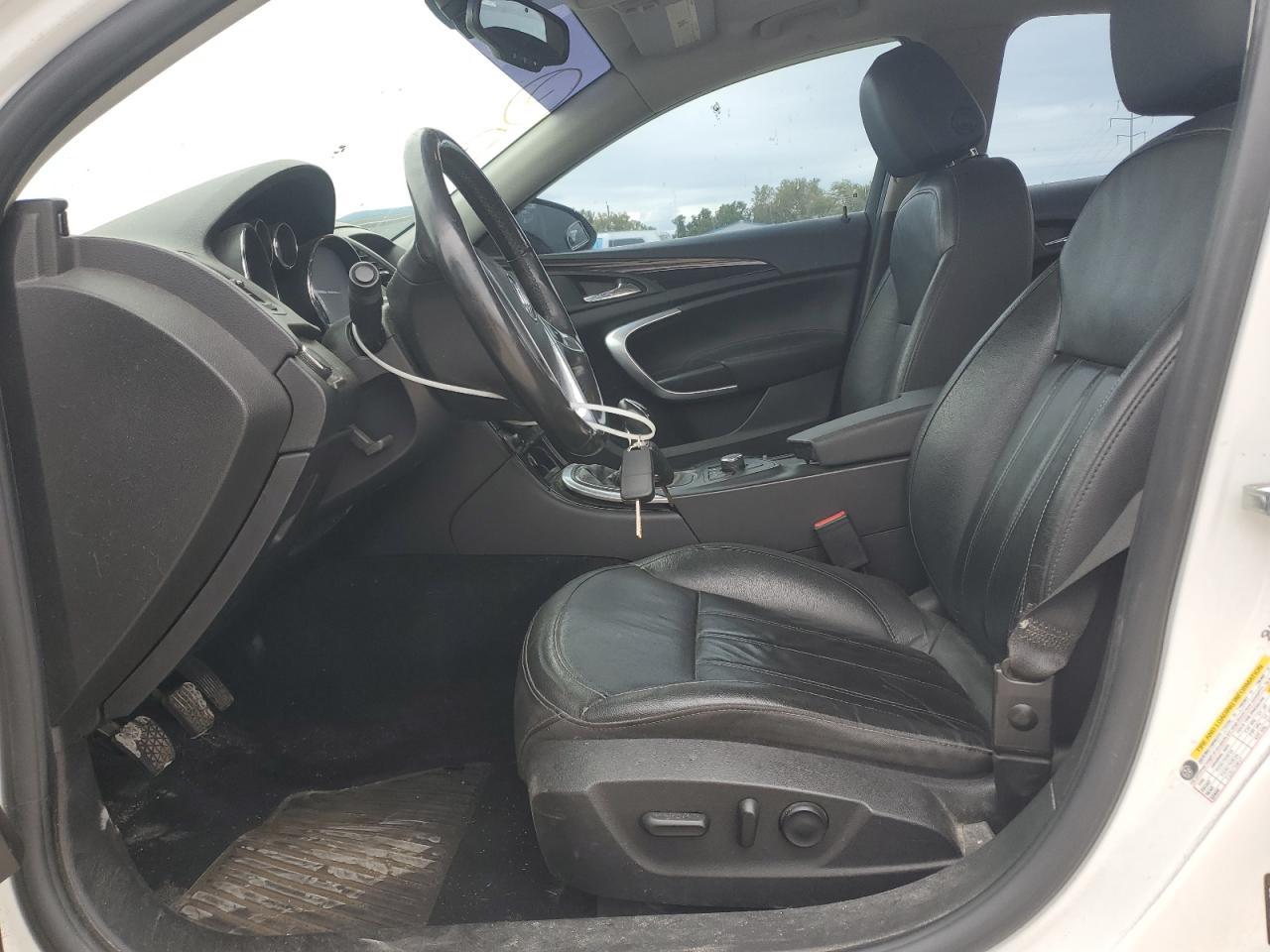 2011 BUICK Regal