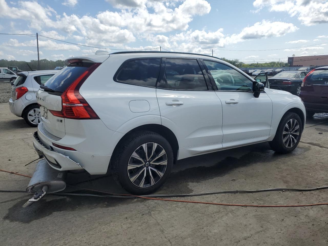2024 VOLVO XC60