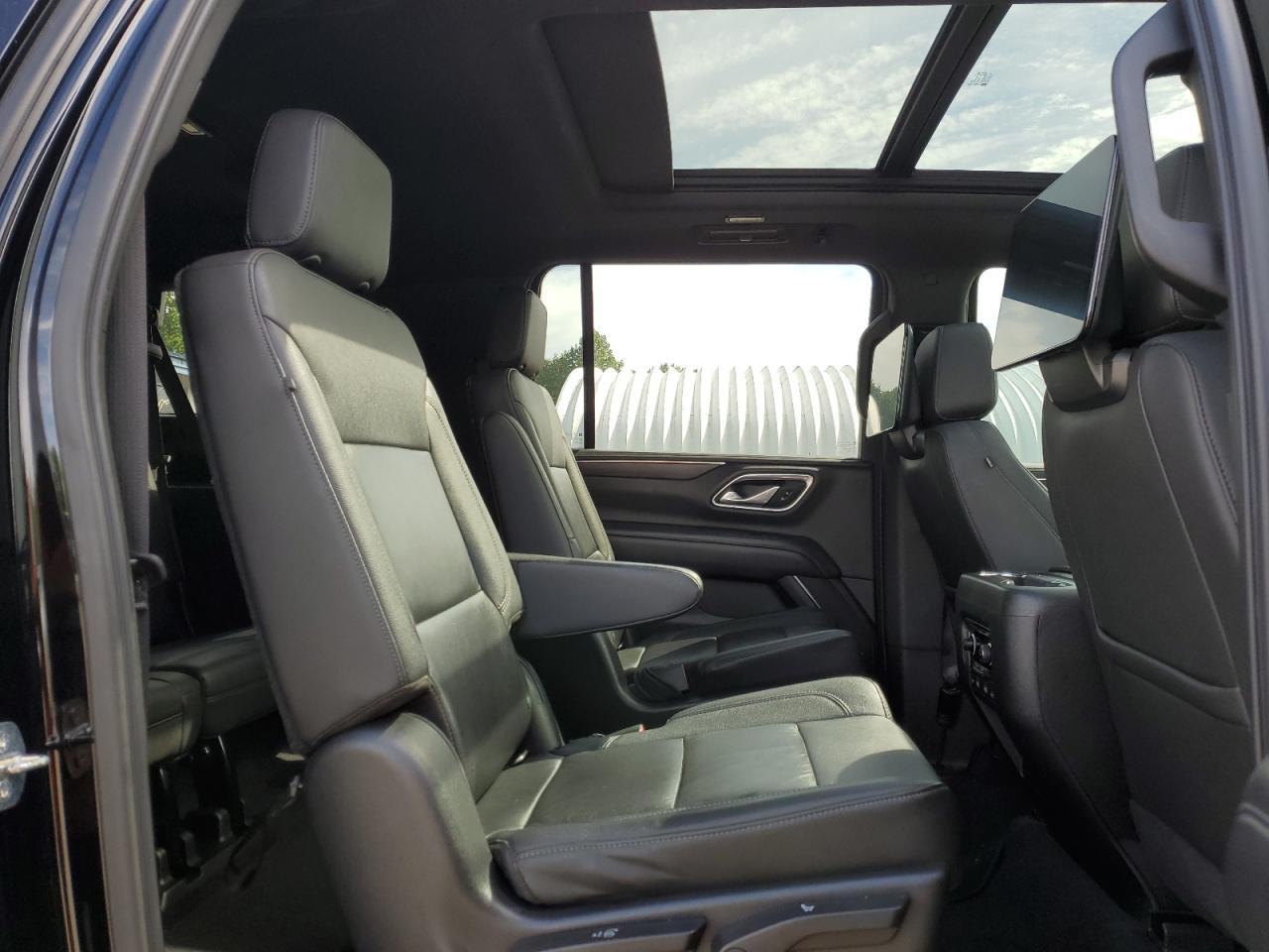 2021 CHEVROLET Suburban