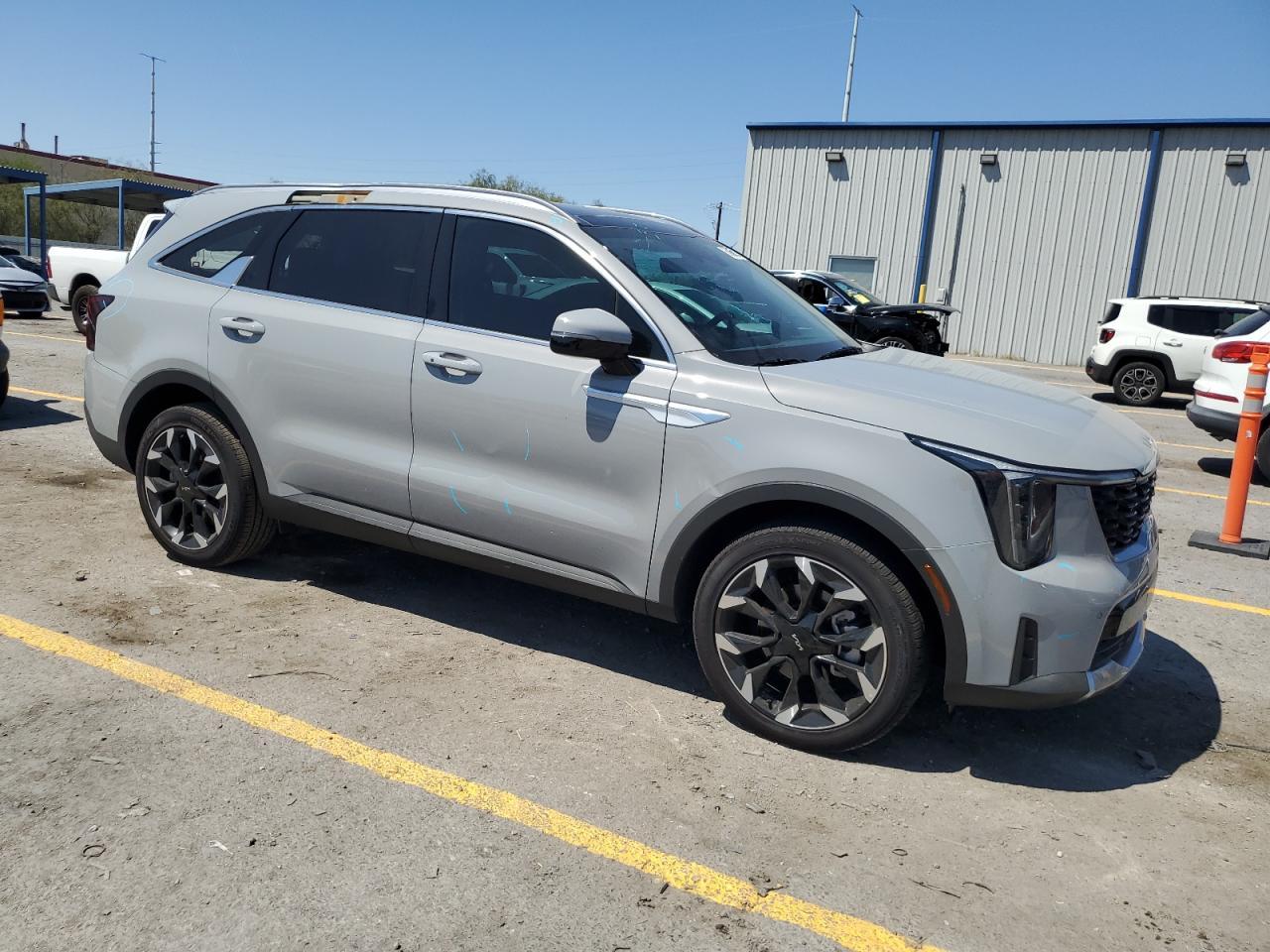 2025 KIA SORENTO