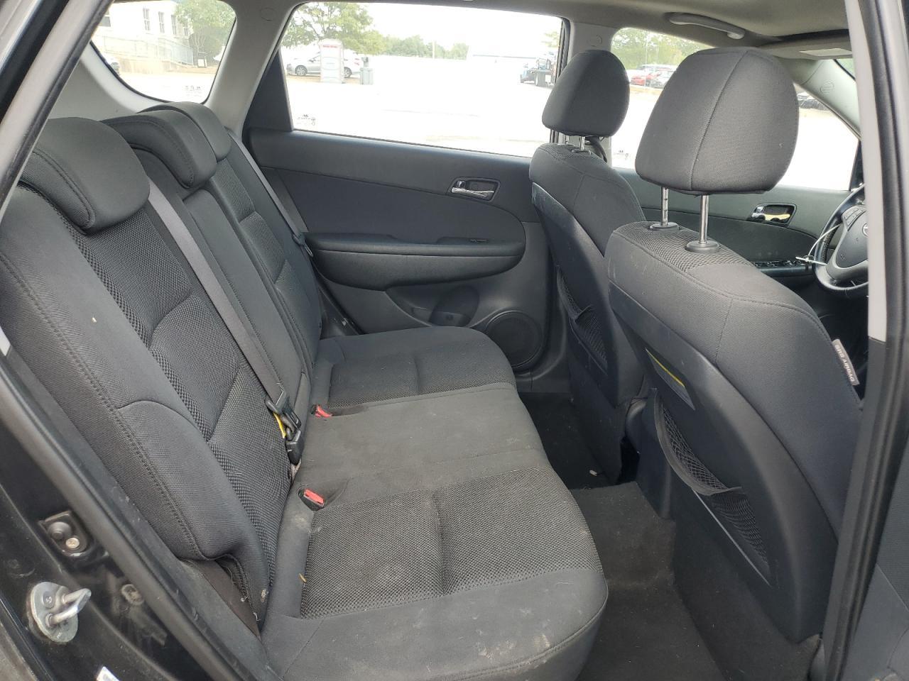 2010 HYUNDAI ELANTRA