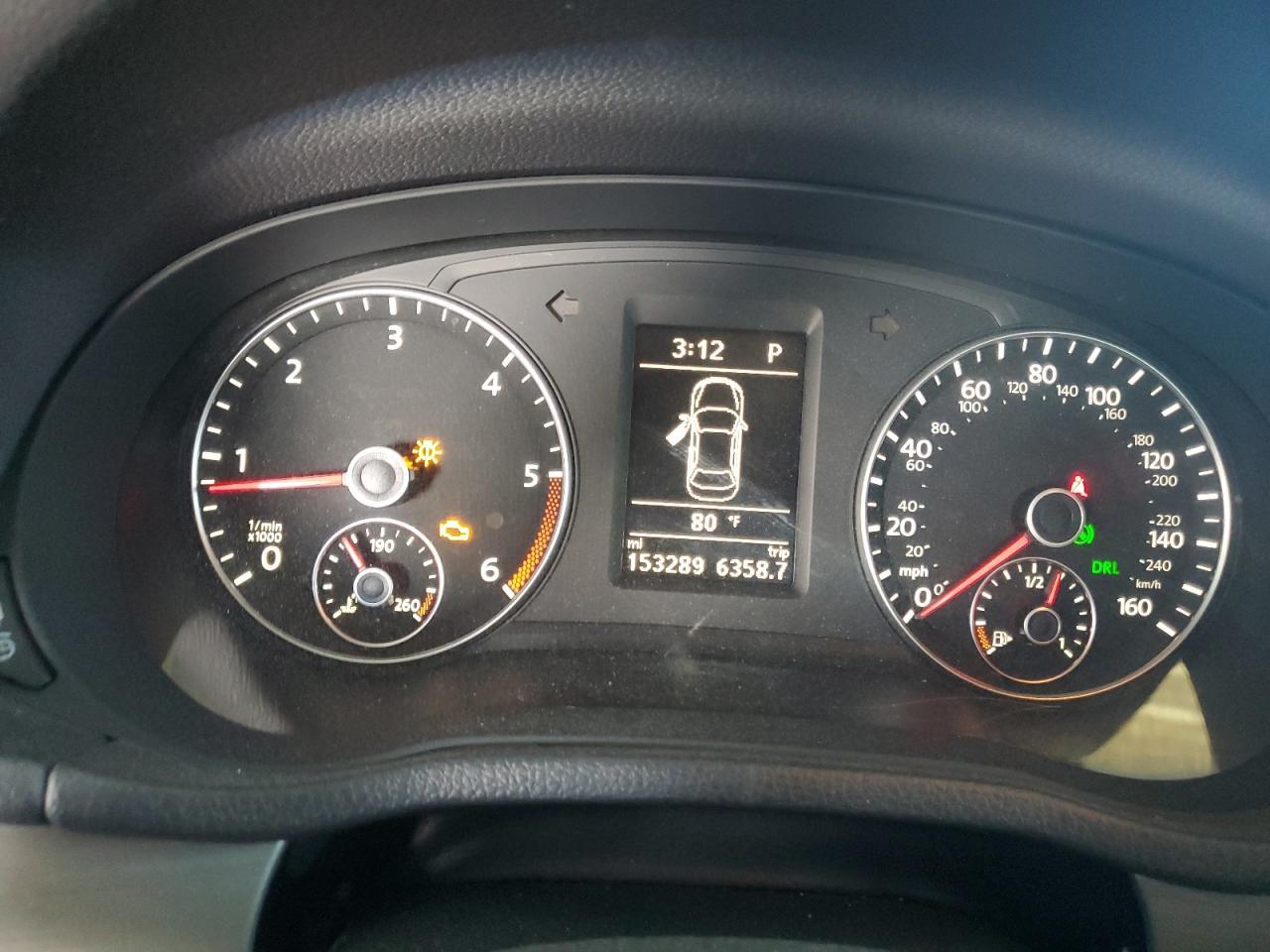2014 VOLKSWAGEN Passat