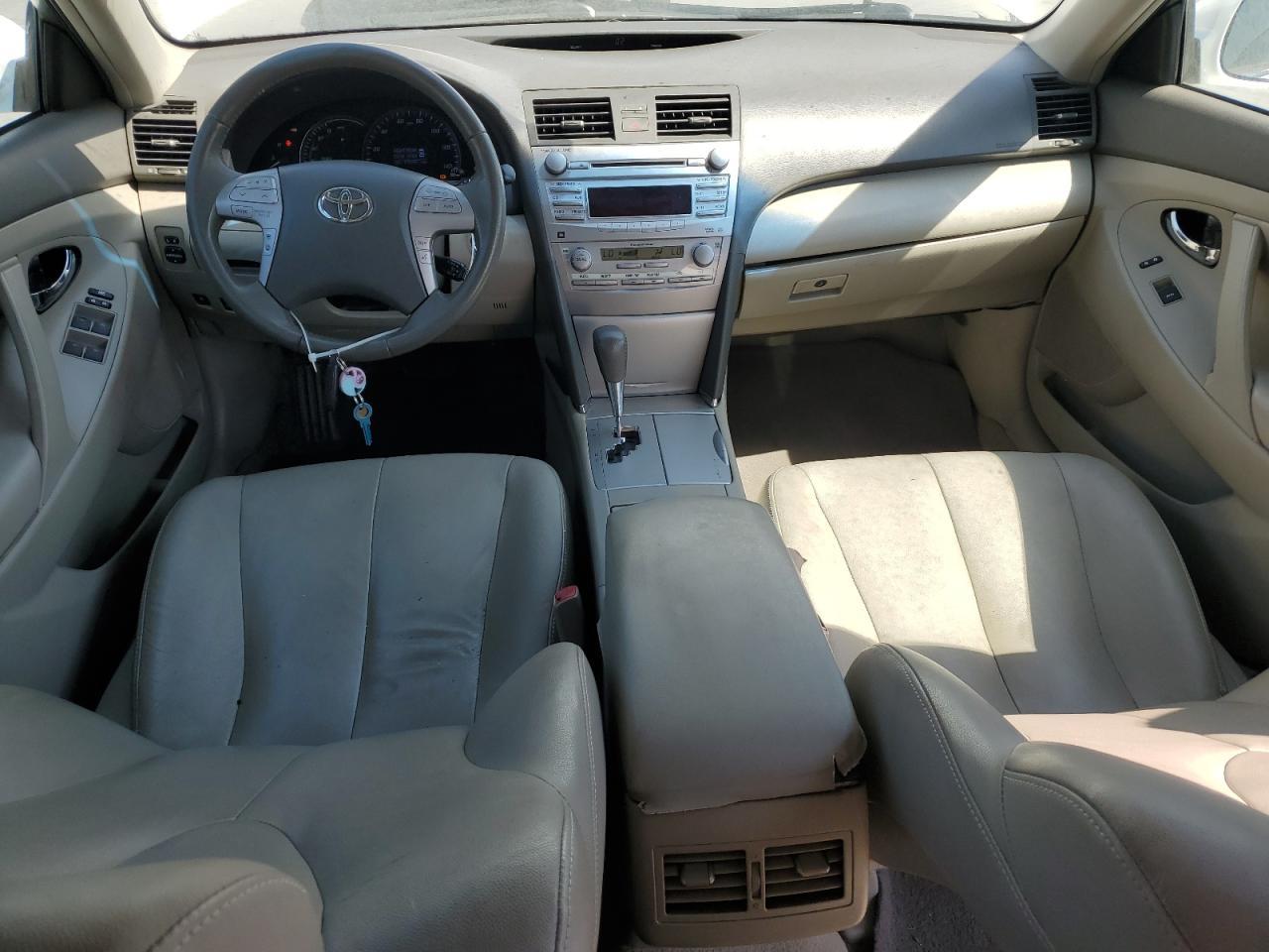 2011 TOYOTA CAMRY