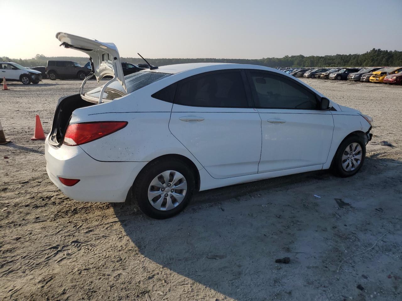 2016 HYUNDAI ACCENT