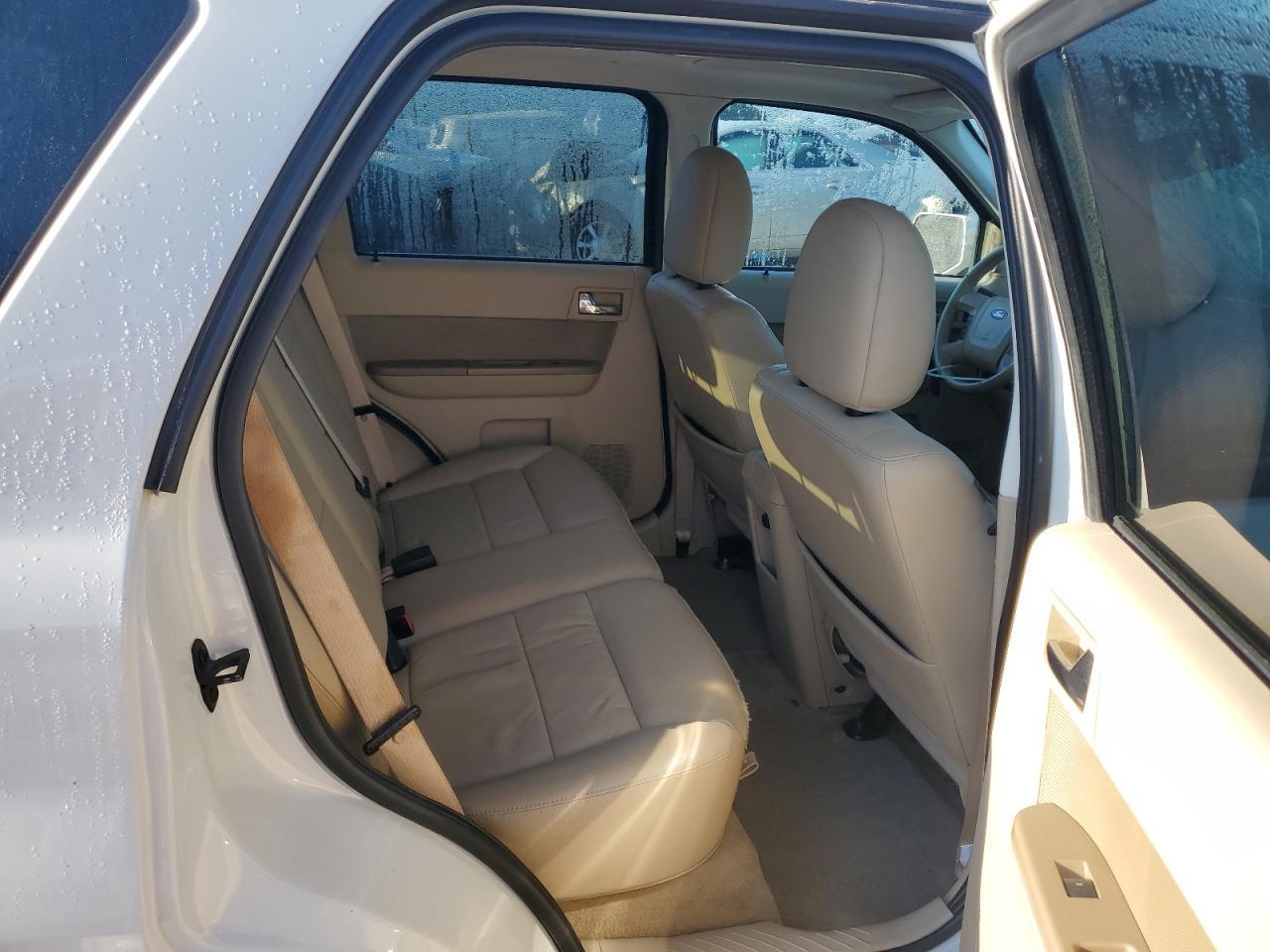 2010 FORD ESCAPE