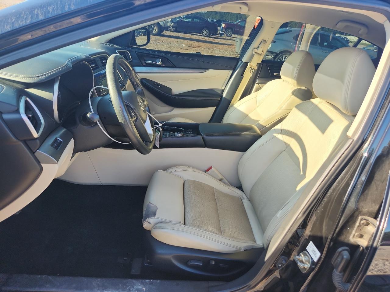 2017 NISSAN Maxima