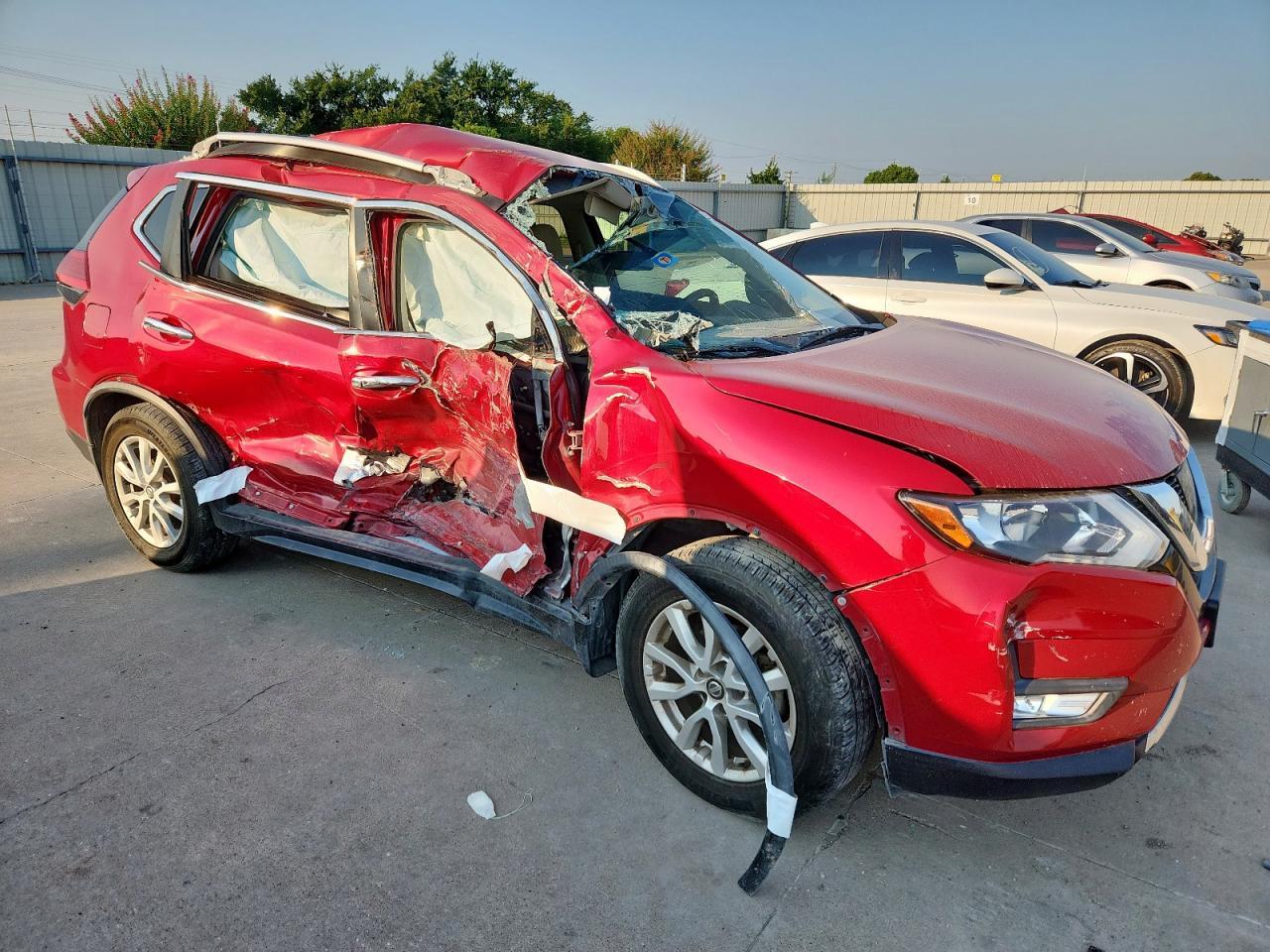 2017 NISSAN ROGUE