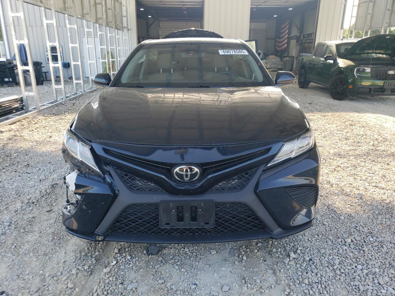 2018 TOYOTA CAMRY