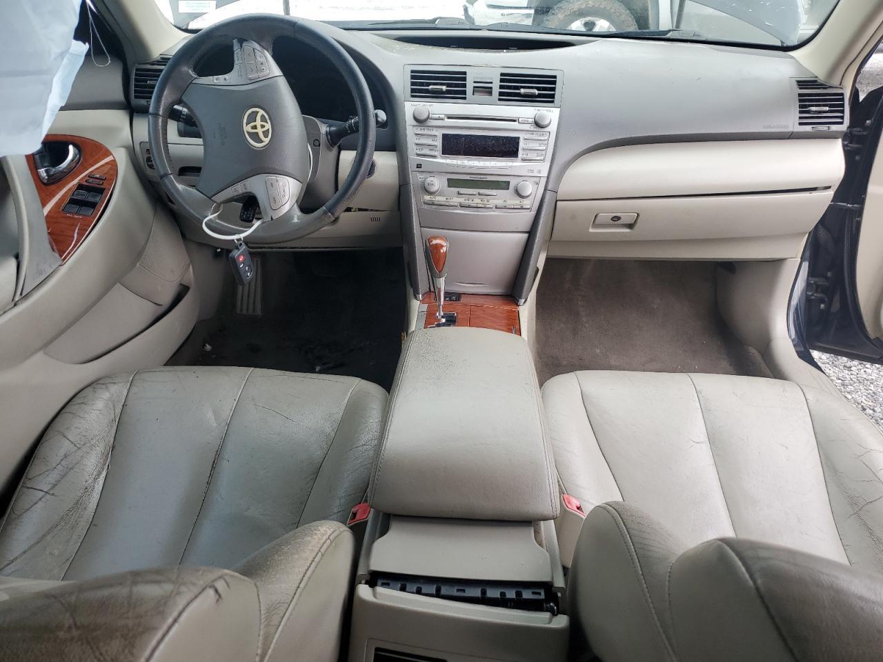 2011 TOYOTA CAMRY