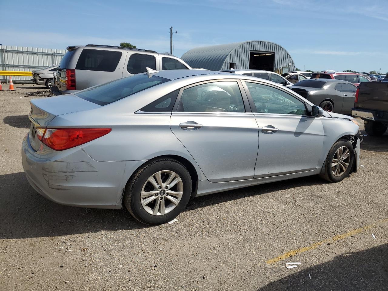 2011 HYUNDAI SONATA