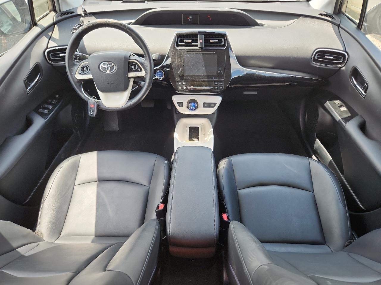 2016 TOYOTA PRIUS