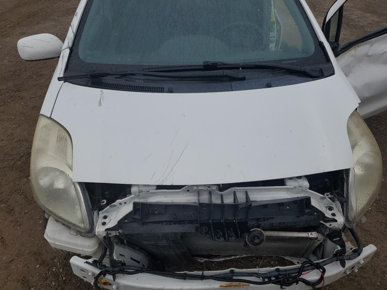 2011 TOYOTA YARIS
