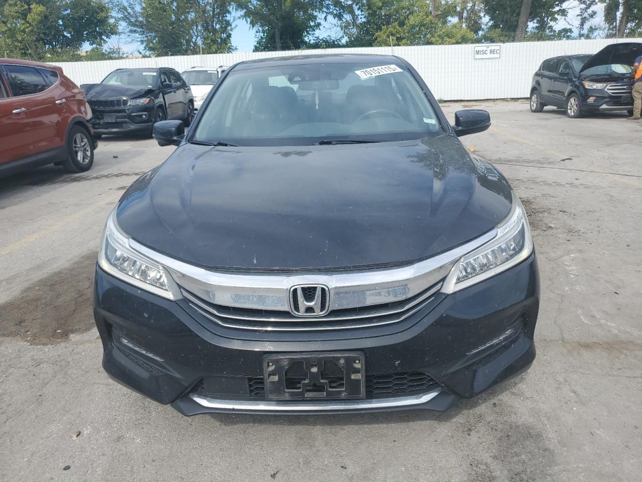 2017 HONDA ACCORD