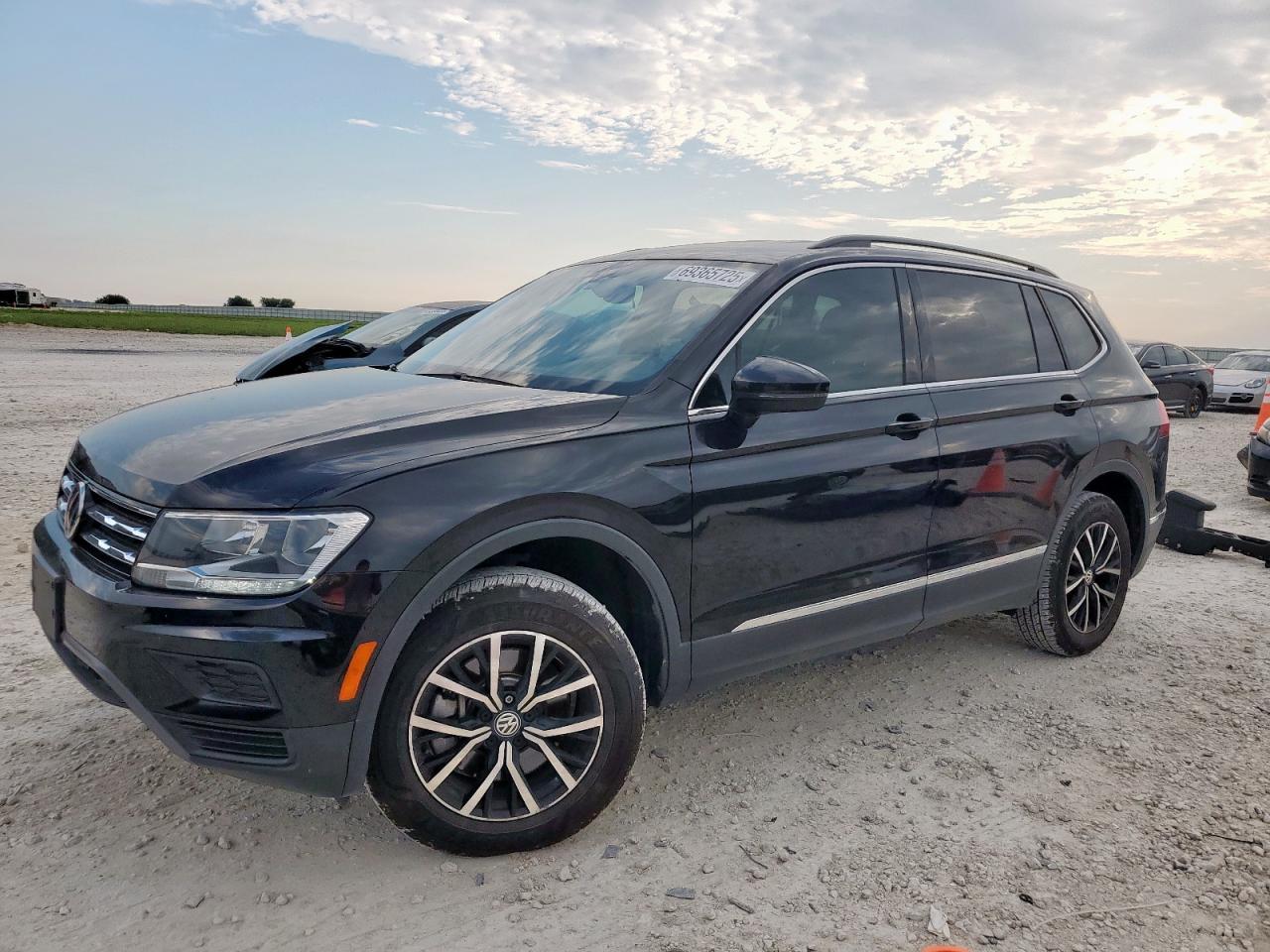 2021 VOLKSWAGEN TIGUAN