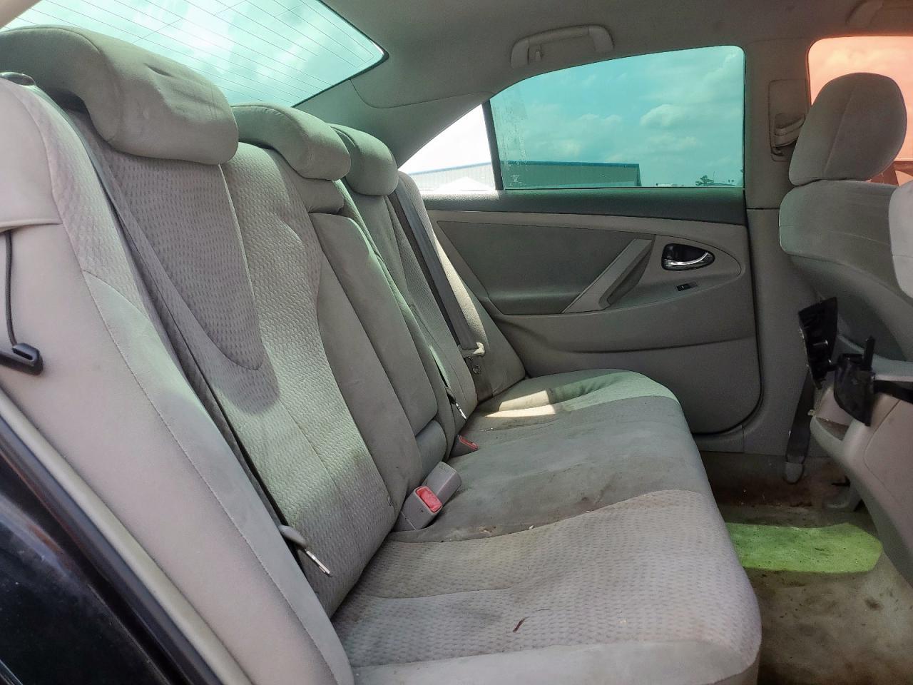 2011 TOYOTA CAMRY