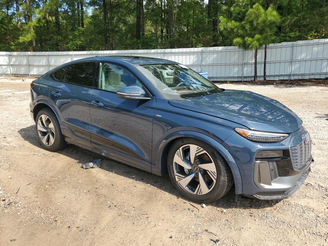 2025 AUDI Q6 e-tron