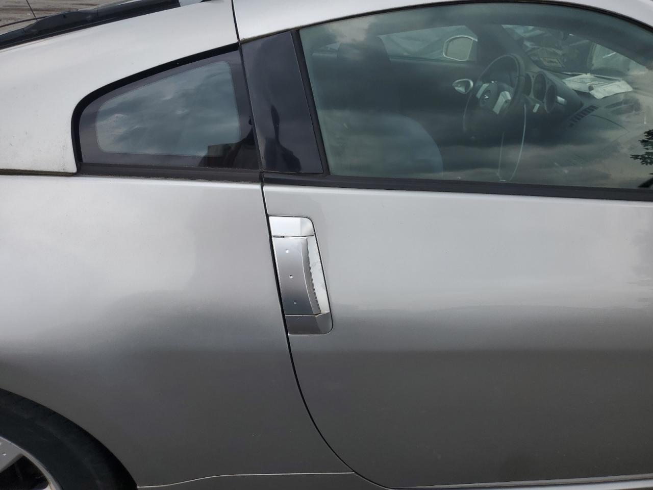 2005 NISSAN Z