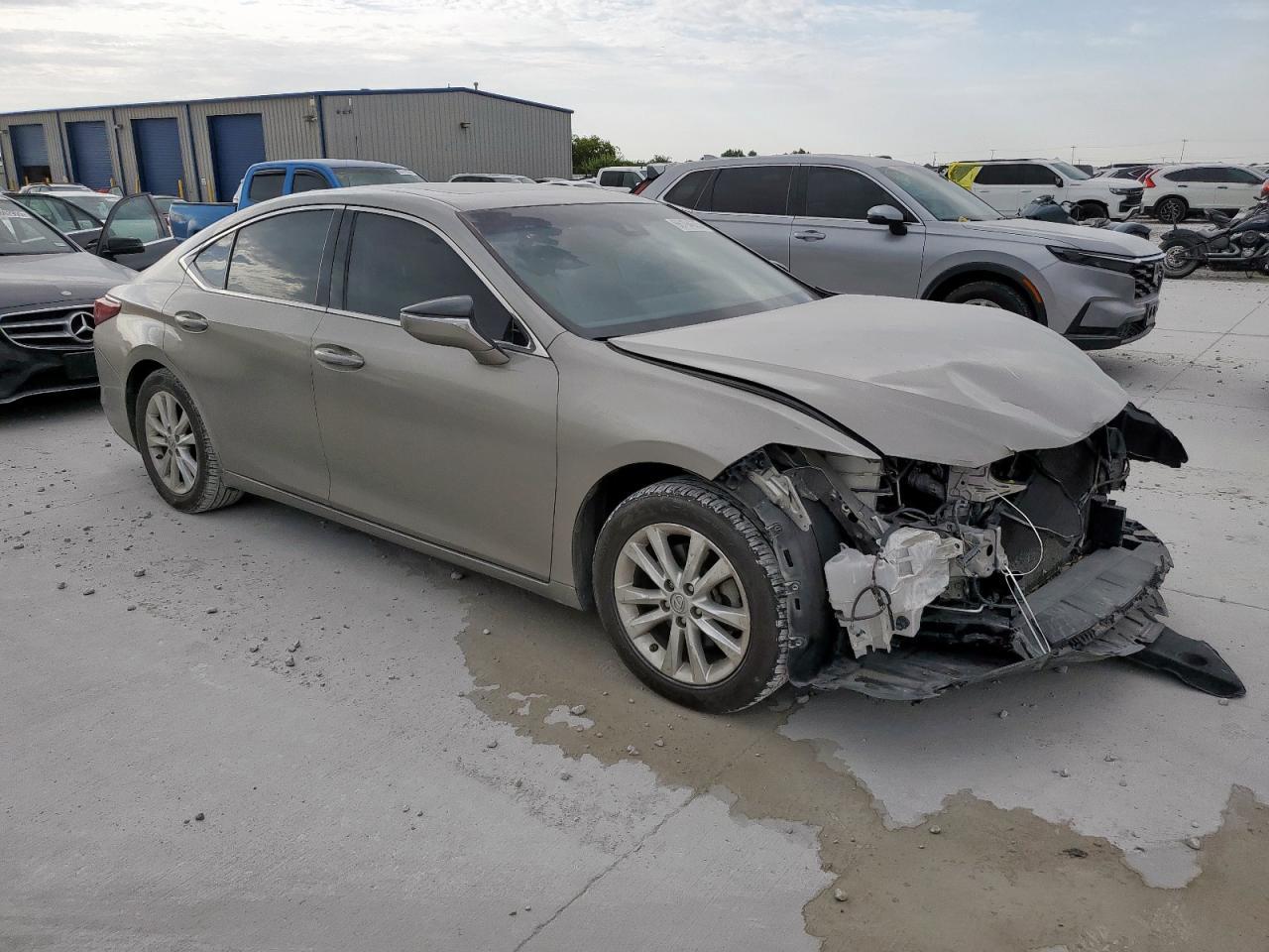 2021 LEXUS Es