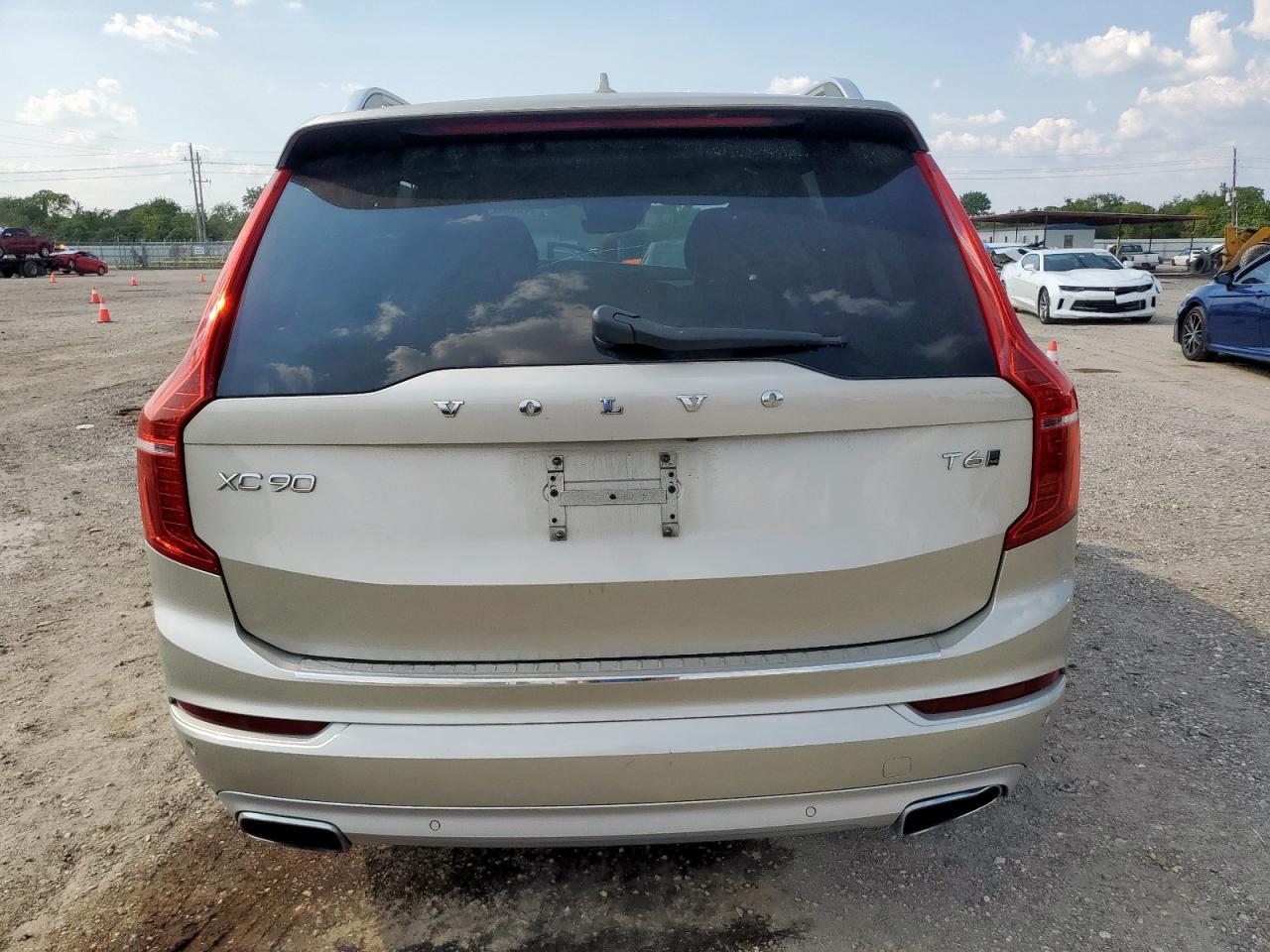 2018 VOLVO XC90