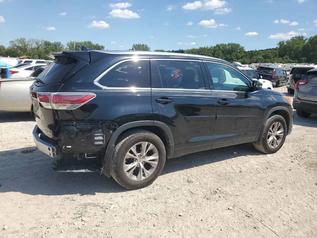 2015 TOYOTA HIGHLANDER
