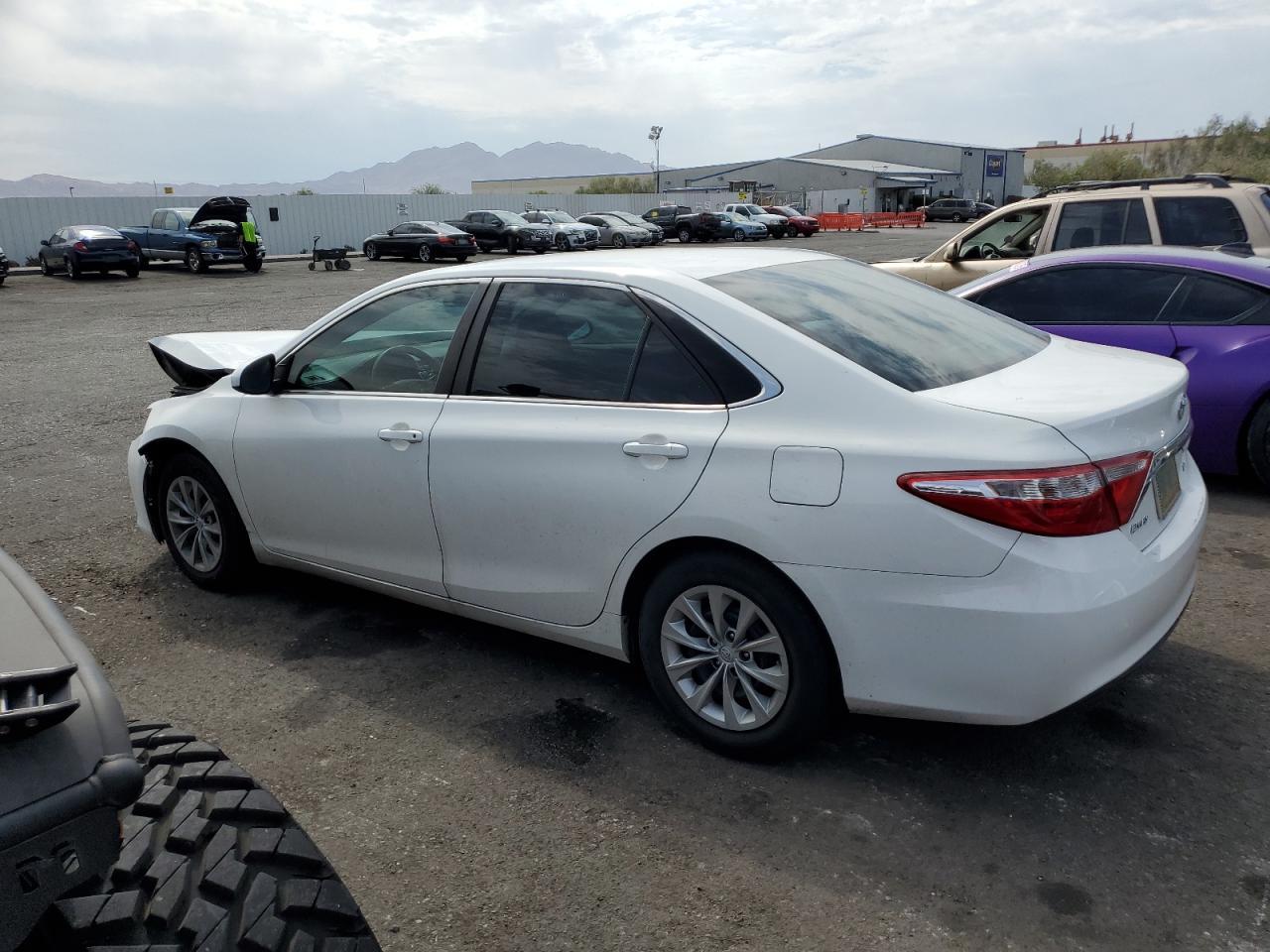 2016 TOYOTA CAMRY