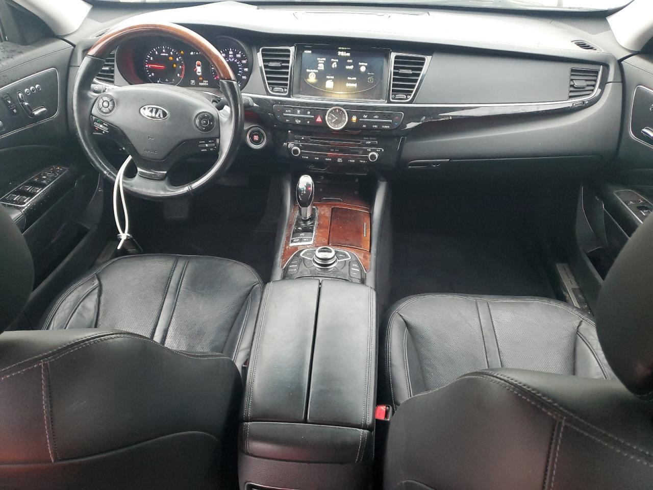 2016 KIA K900